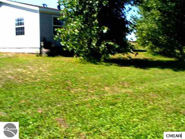 1320 Midland Gratiot County Line Road Wheeler, MI 48662 - Photo 8 of 9 1768280-7.JPG