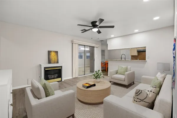 $450,000 | 1607 Buescher Drive, Houston, TX 77043