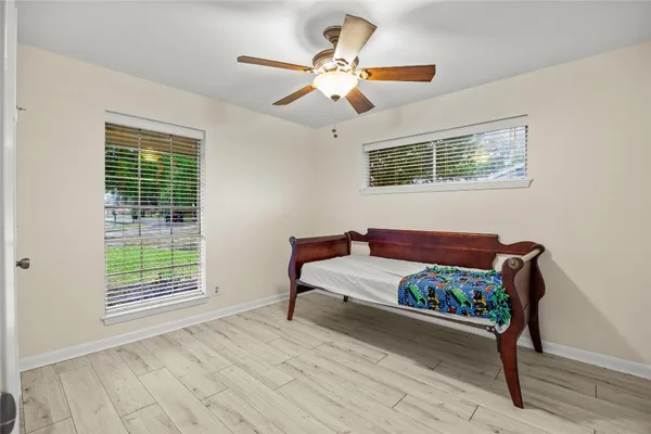 $450,000 | 1607 Buescher Drive, Houston, TX 77043