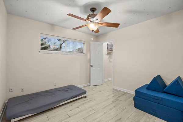 $450,000 | 1607 Buescher Drive, Houston, TX 77043