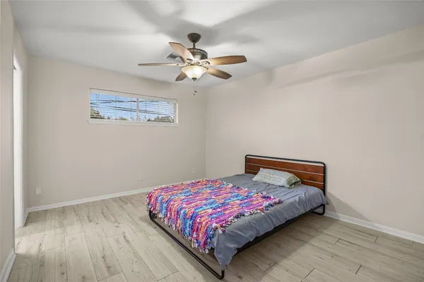 $450,000 | 1607 Buescher Drive, Houston, TX 77043