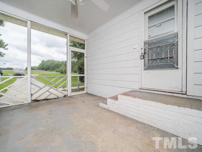 3607 North New Hope Road Raleigh, NC 27604 - Photo 5 of 24 a view of an empty room with a window