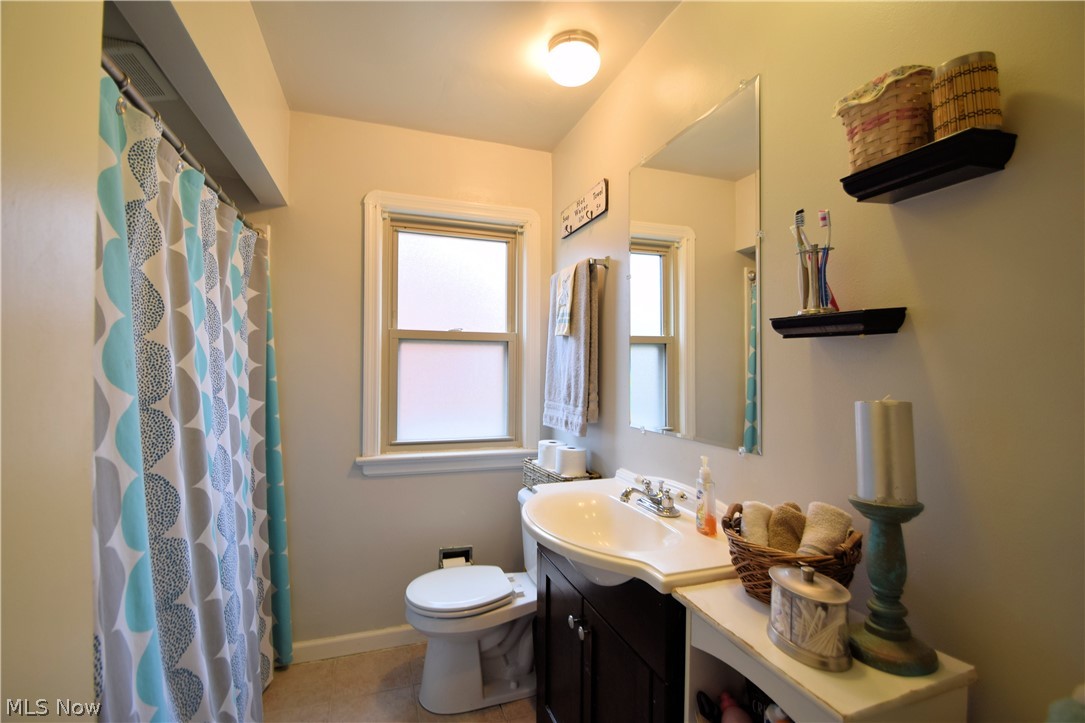 6445 Olde York Road Cleveland, OH 44130 - Photo 18 of 33 Gallery Image 18