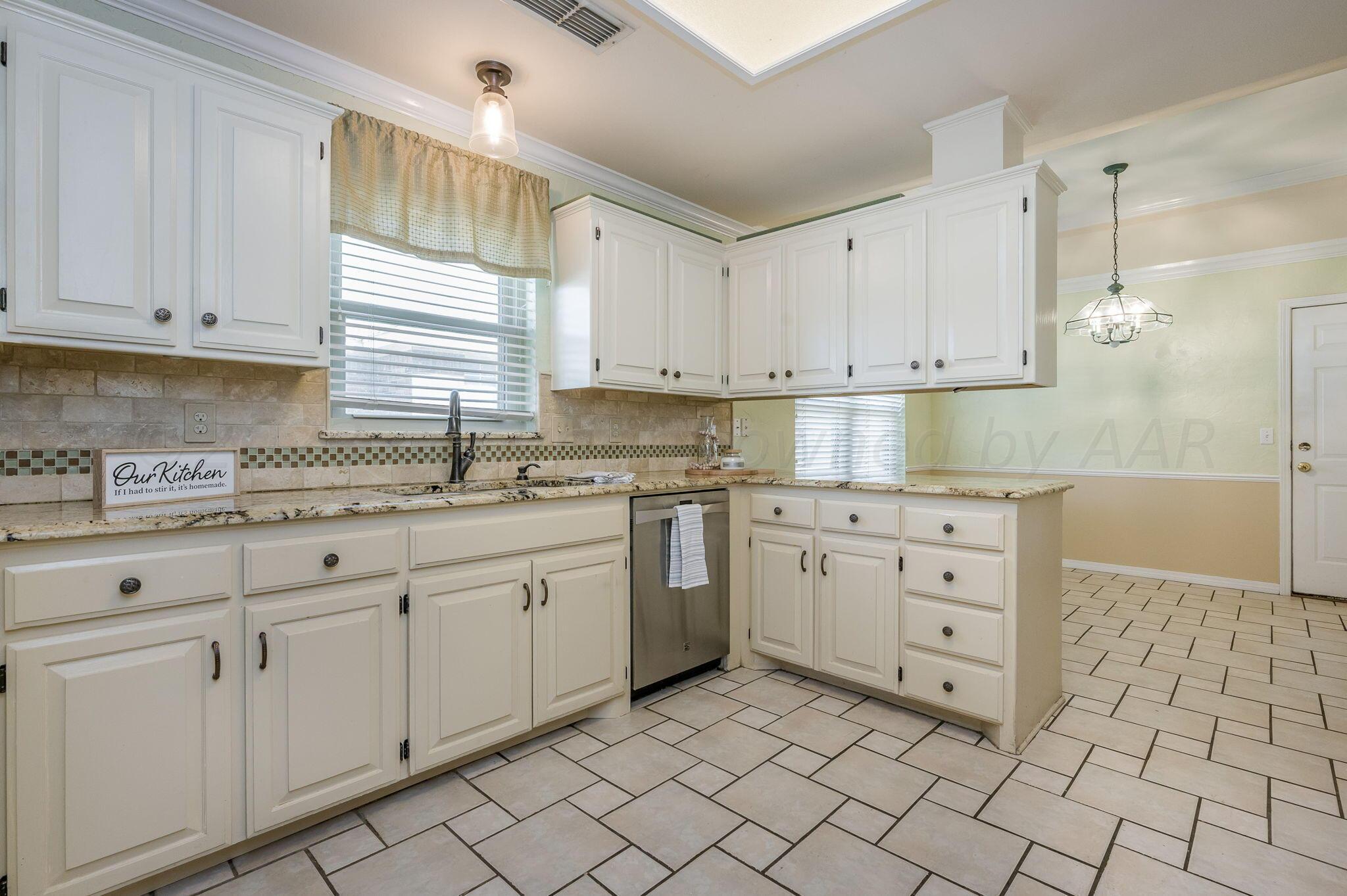 7907 Sheldon Road Amarillo, TX 79119 - Photo 4 of 15 Kitchen-3