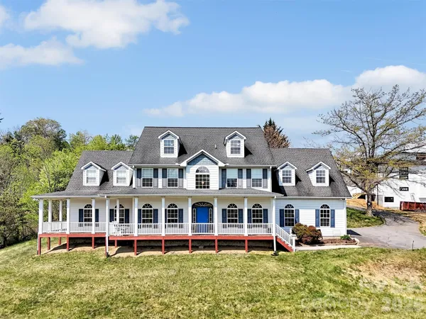 $849,000 | 237 Midway Crossing Drive, Clyde, NC 28721
