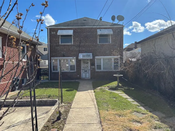 $679,999 | 122-12 6th Avenue | College Point