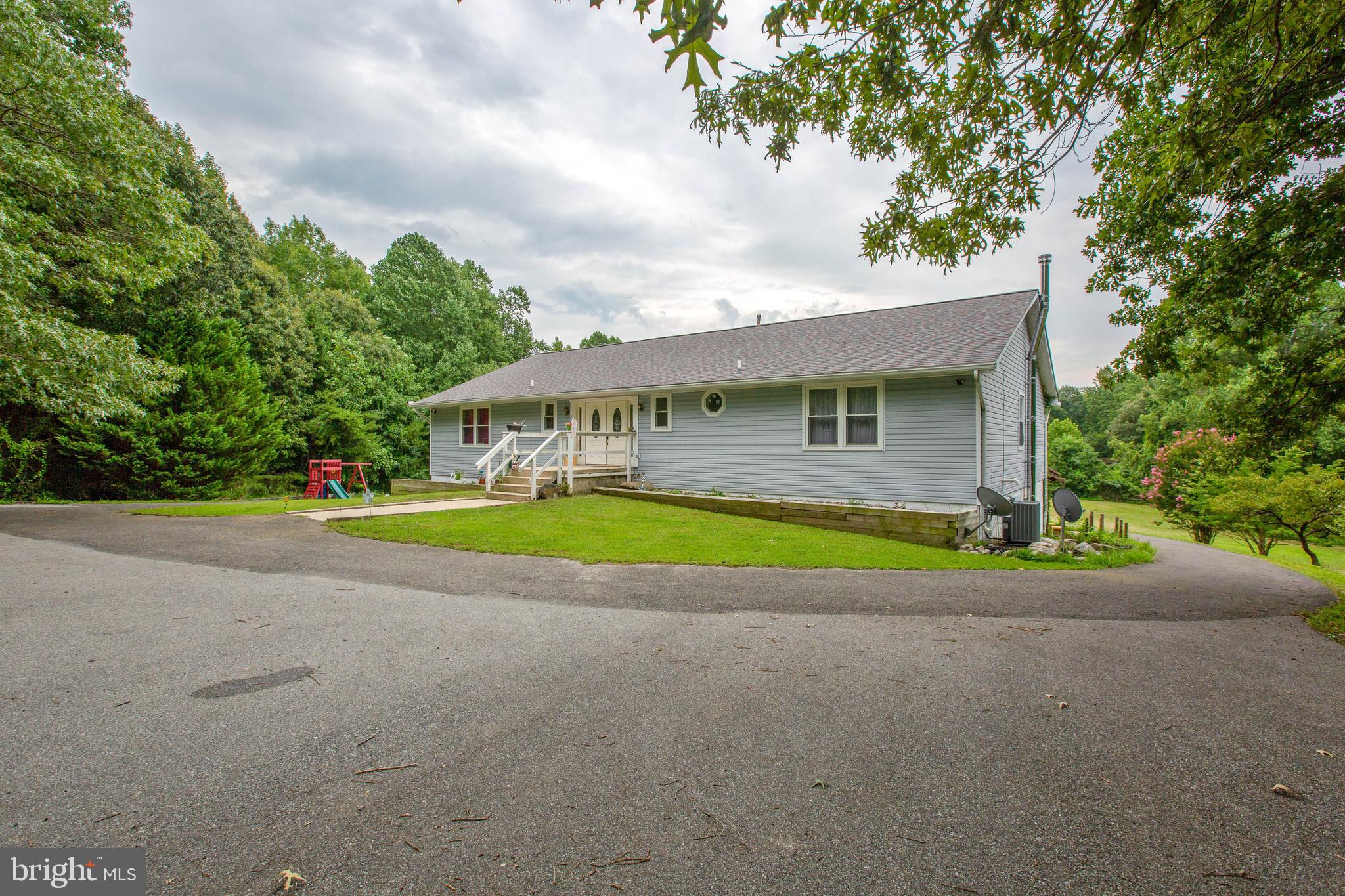 3252 Solomons Island Road Huntingtown, MD 20639 - Photo 3 of 42 New 50 year roof with warranty installed 2018