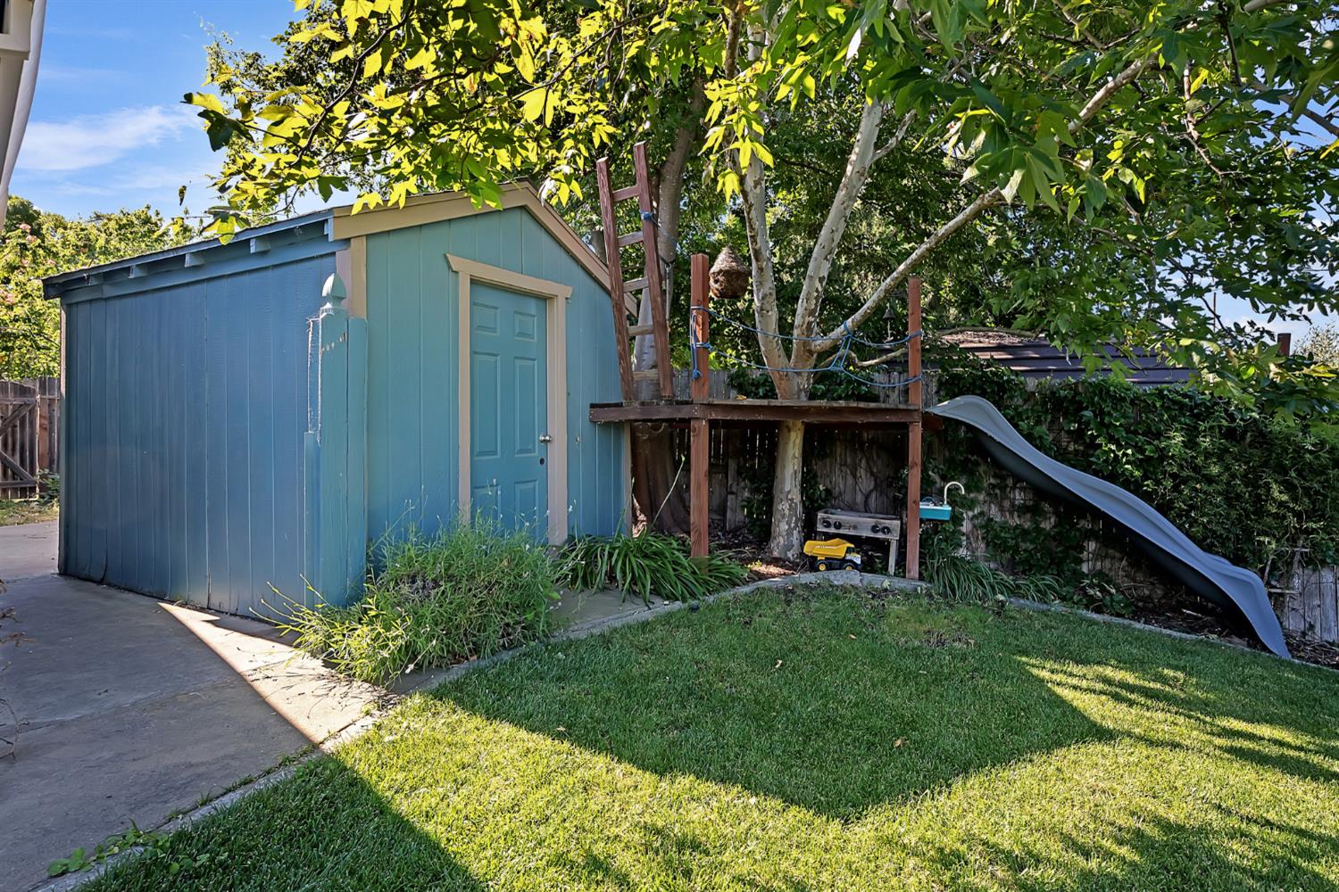 1008 Suffolk Court Winters, CA 95694 - Photo 25 of 30