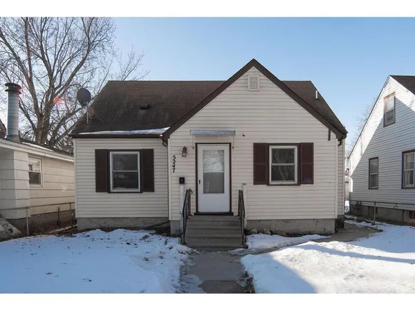 $2,250 | 5247 Dupont Avenue North, Minneapolis, MN 55430