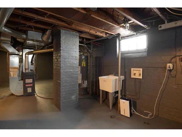 $2,250 | 5247 Dupont Avenue North, Minneapolis, MN 55430