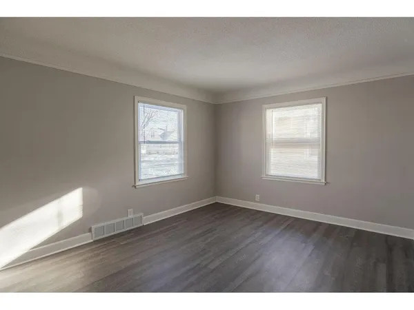 $2,250 | 5247 Dupont Avenue North, Minneapolis, MN 55430