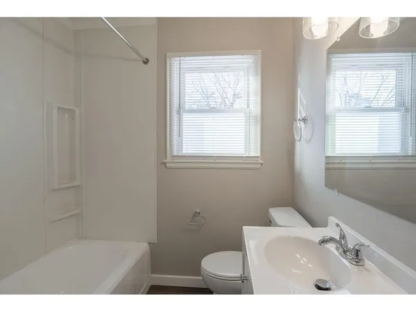 $2,250 | 5247 Dupont Avenue North, Minneapolis, MN 55430