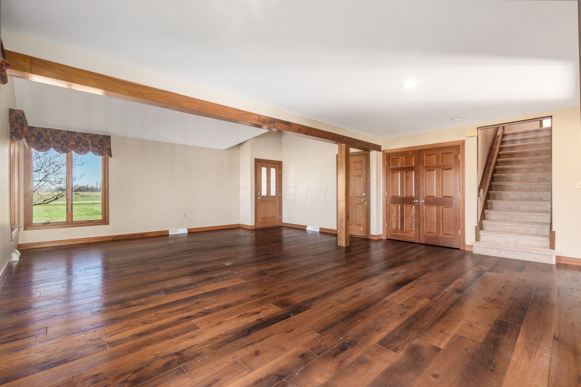 4784 Baker Road Delaware, OH 43015 - Photo 9 of 47 Living Room
