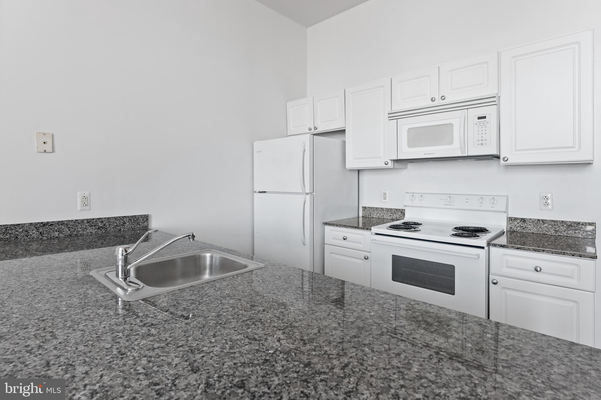 1001 Chestnut Street, Unit 506E Philadelphia, PA 19103 - Photo 3 of 32