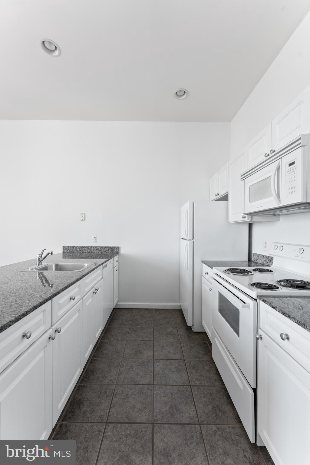 1001 Chestnut Street, Unit 506E Philadelphia, PA 19103 - Photo 10 of 32