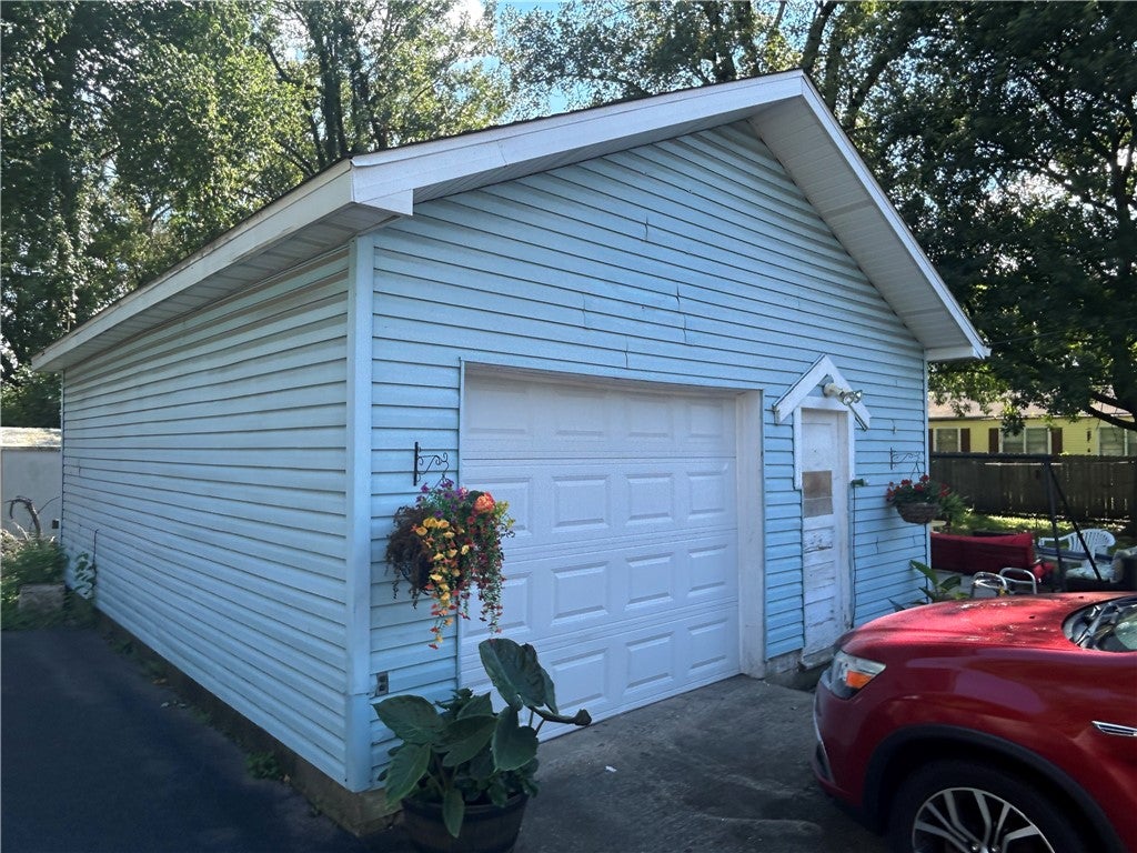 2405 East Geddes Avenue Decatur, IL 62526 - Photo 6 of 29 Gallery Image 6