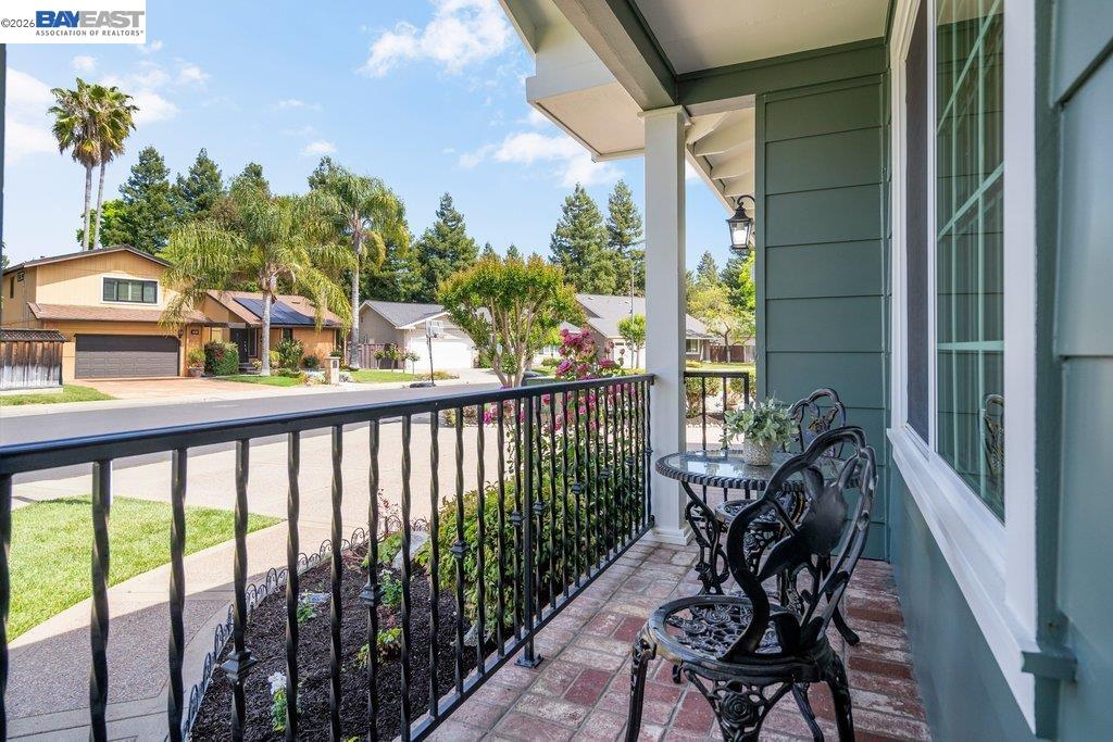 2090 Foxswallow Road Pleasanton, CA 94566 - Photo 5 of 40