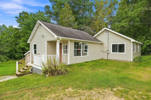 $159,900 | 1893 Maple Grv Road, Farwell, MI 48622