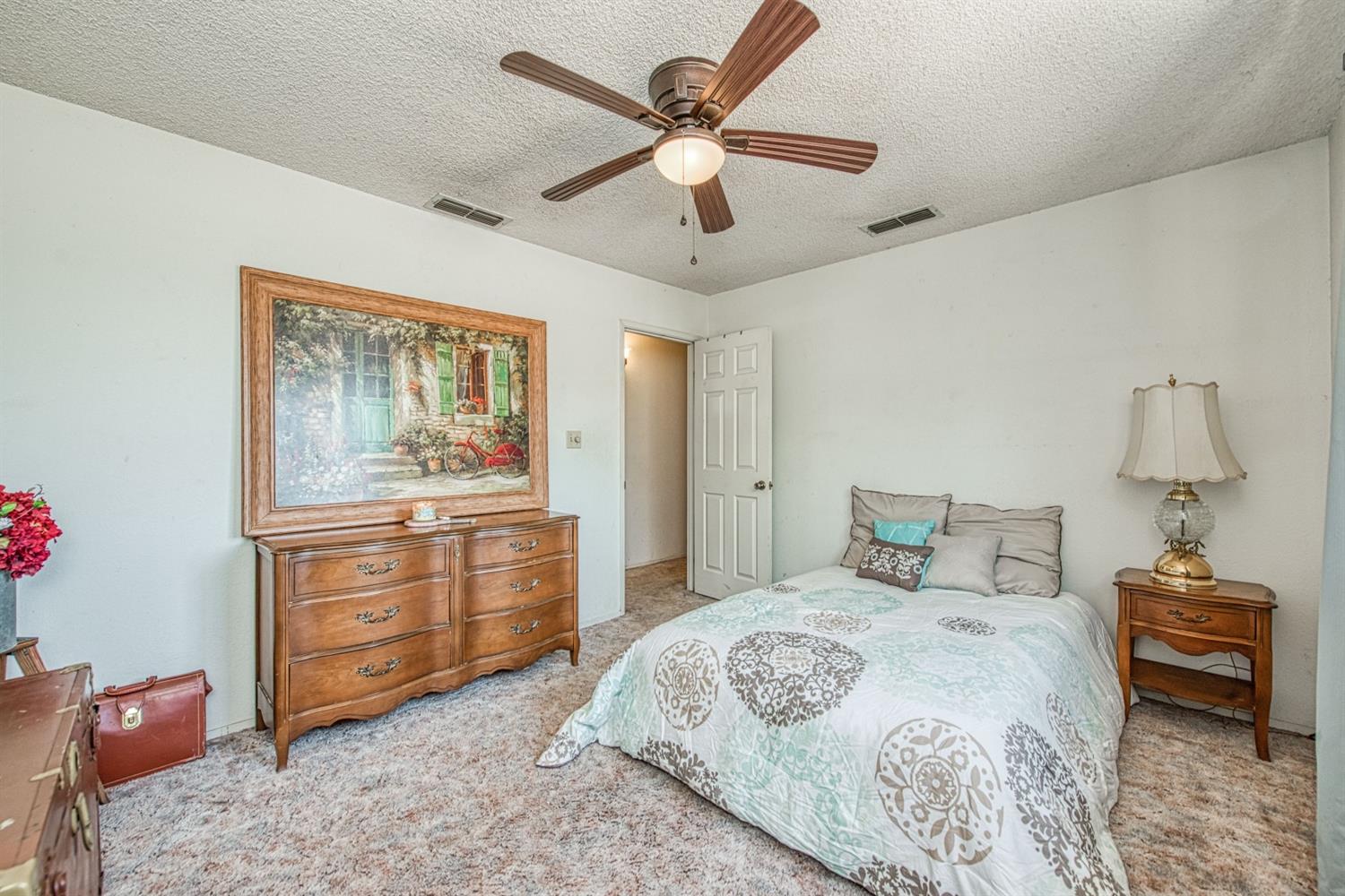 17116 Rodeo Drive Madera, CA 93638 - Photo 19 of 31 Gallery Image 19
