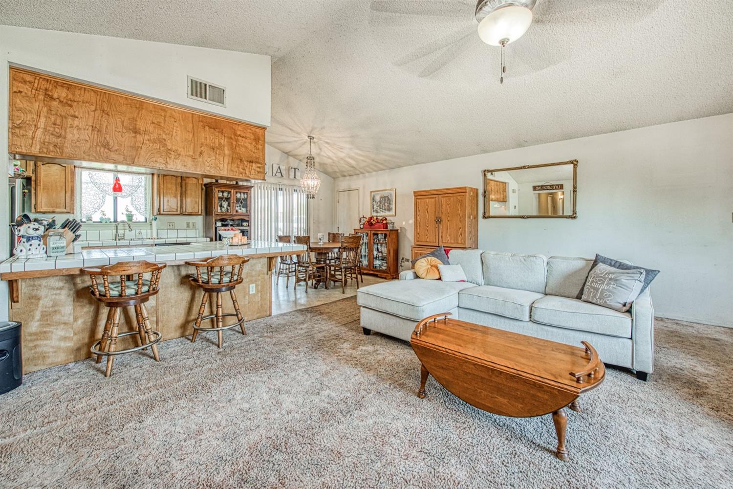 17116 Rodeo Drive Madera, CA 93638 - Photo 6 of 31 Gallery Image 6