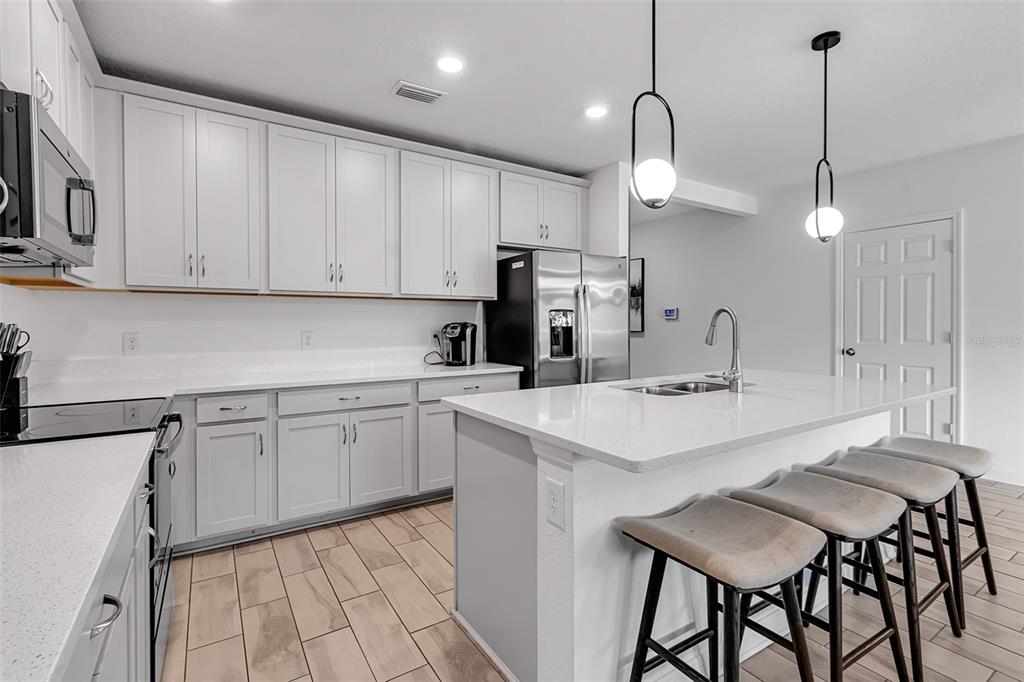 5434 Patano Loop Palmetto, FL 34221 - Photo 14 of 93