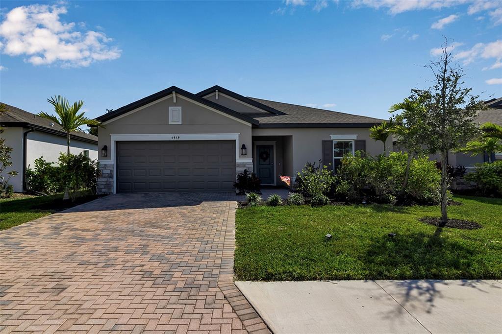 5434 Patano Loop Palmetto, FL 34221 - Photo 2 of 93