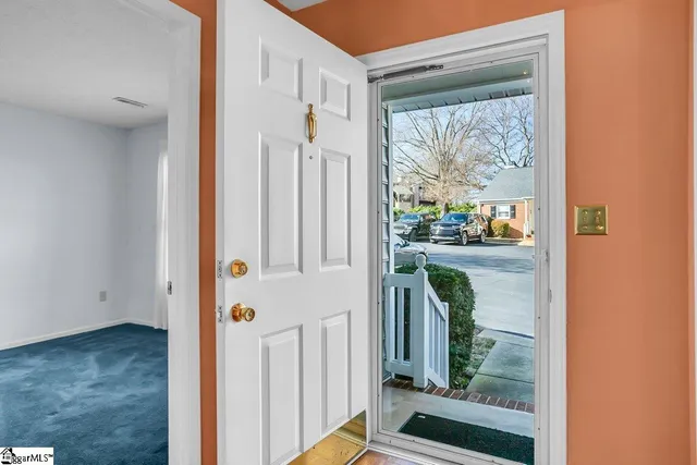 $248,000 | 40 Wood Pointe Drive, Unit 5, Greenville, SC 29615