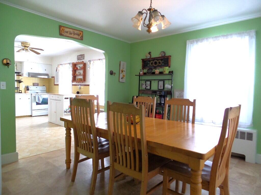 4 Hazelwood Avenue Waterville, ME 04901 - Photo 11 of 37 Dining Room