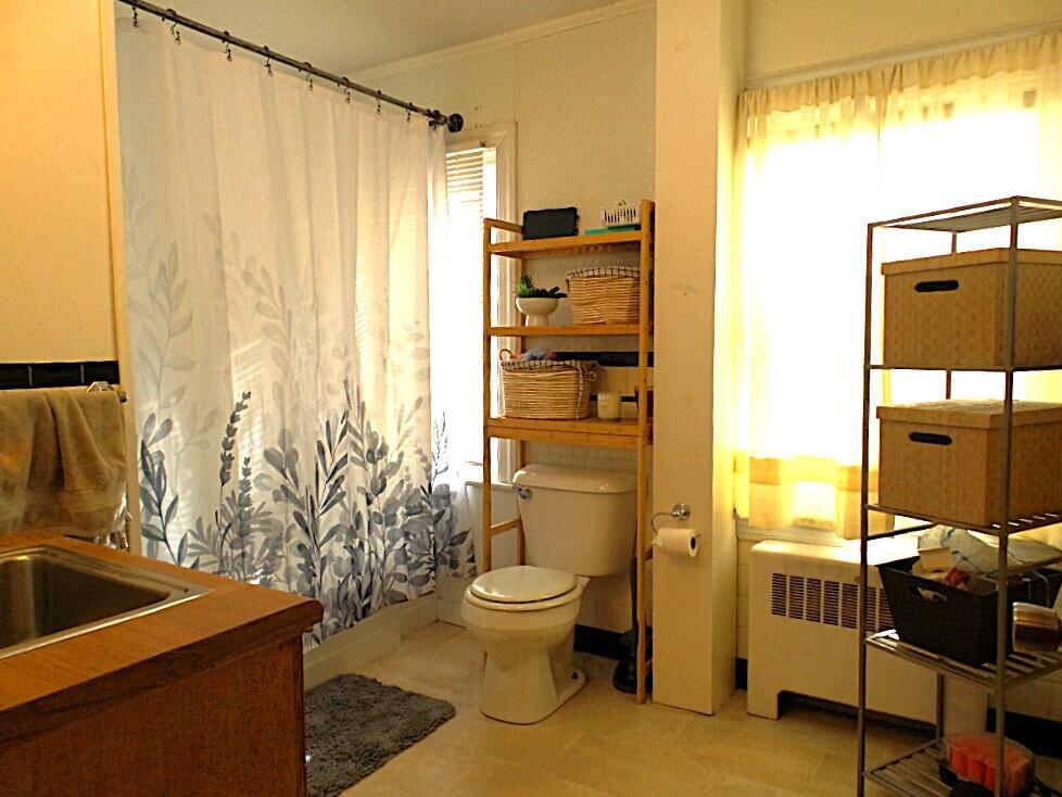 4 Hazelwood Avenue Waterville, ME 04901 - Photo 31 of 37 Second floor bath