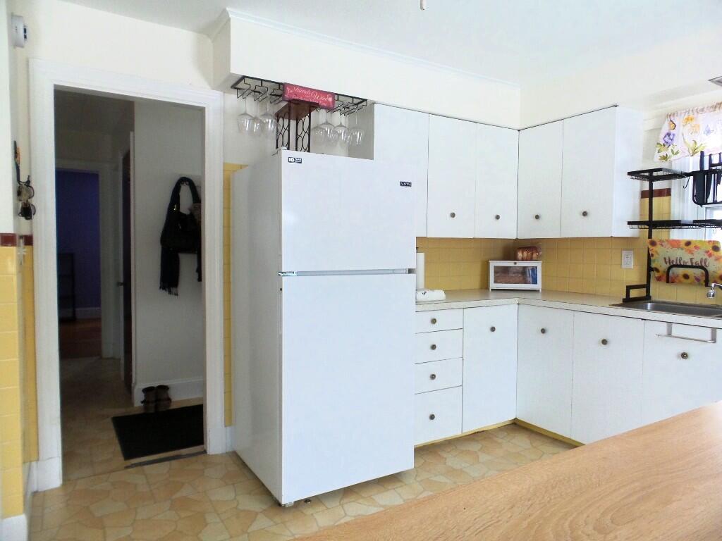 4 Hazelwood Avenue Waterville, ME 04901 - Photo 4 of 37 Kitchen
