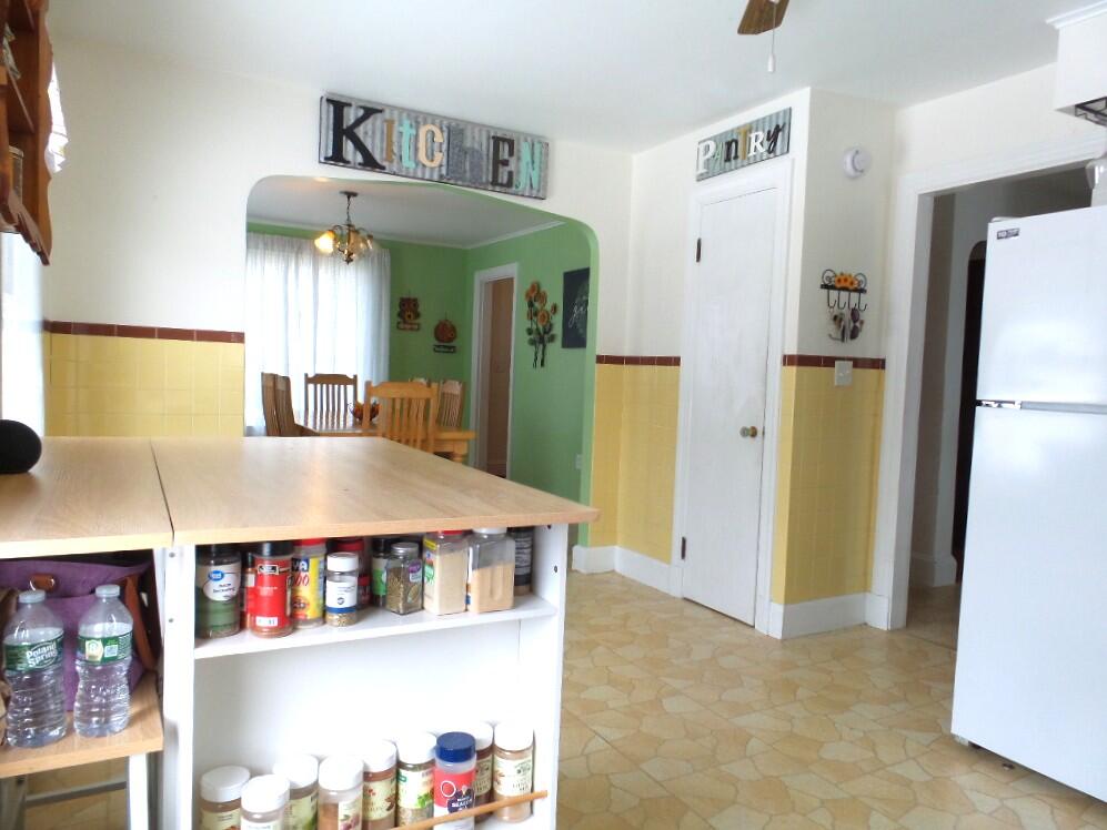 4 Hazelwood Avenue Waterville, ME 04901 - Photo 8 of 37 Kitchen