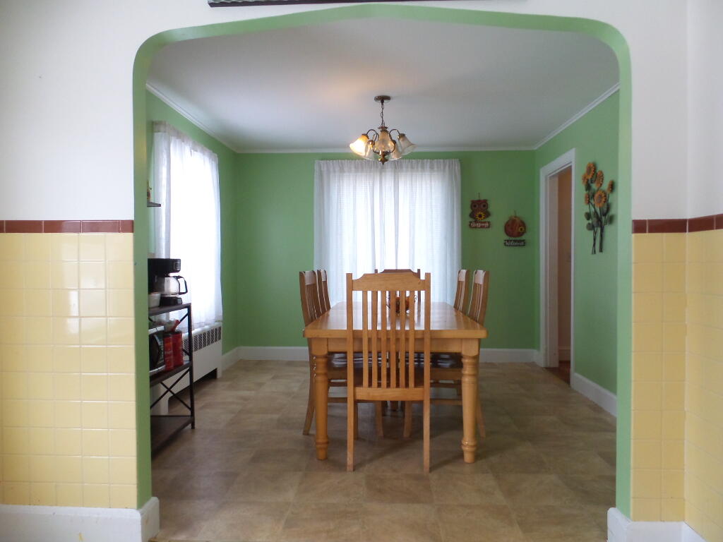 4 Hazelwood Avenue Waterville, ME 04901 - Photo 9 of 37 Dining Room