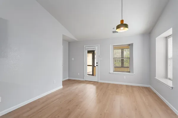 $294,500 | 744 Fairway, Kyle, TX 78640