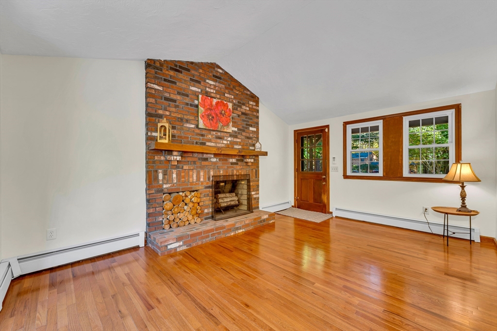 19 James Road Sterling, MA 01564 - Photo 2 of 42 Gallery Image 2
