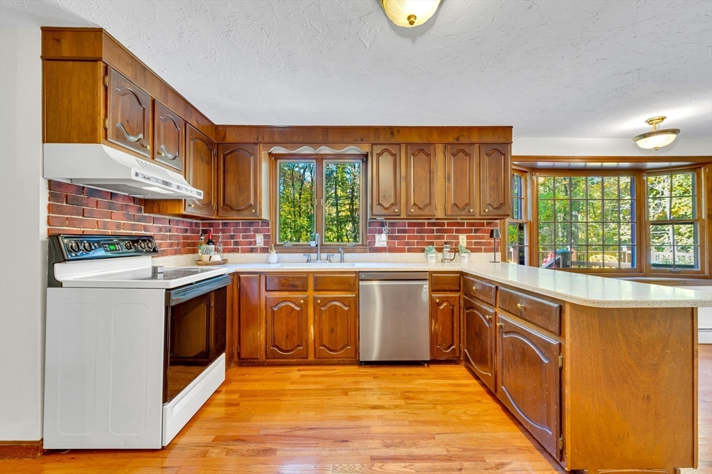 19 James Road Sterling, MA 01564 - Photo 5 of 42 Gallery Image 5