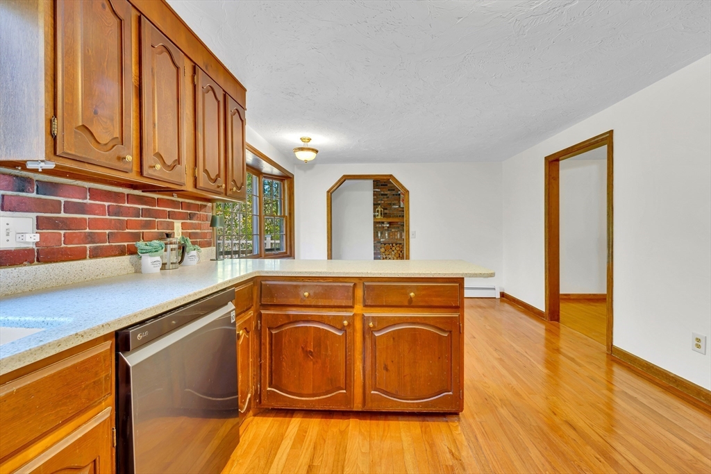 19 James Road Sterling, MA 01564 - Photo 6 of 42 Gallery Image 6