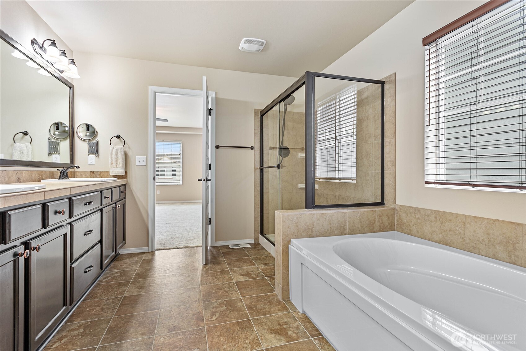 5495 Razor Peak Drive Mount Vernon, WA 98273 - Photo 23 of 40
