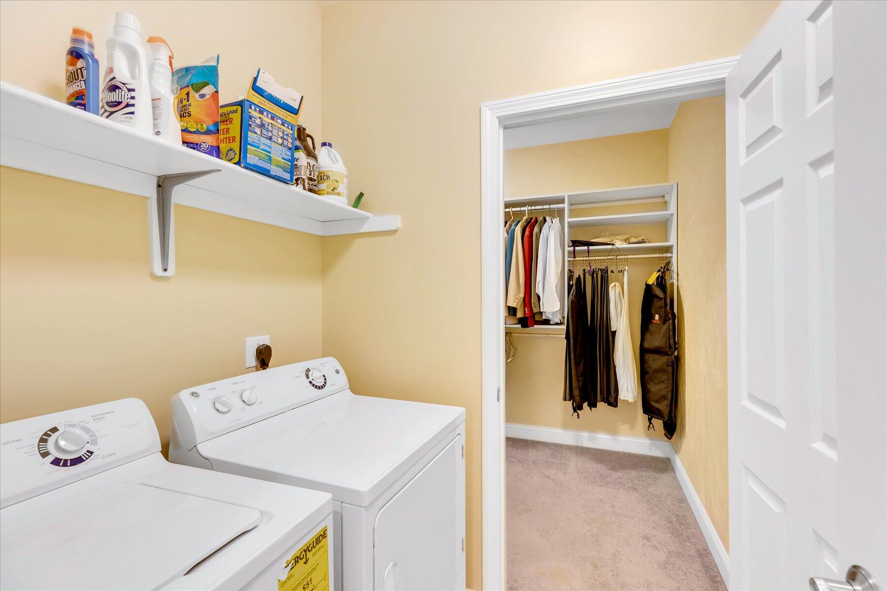 17 Chadwick Court Mashpee, MA 02649 - Photo 16 of 40 a utility room with dryer and washer