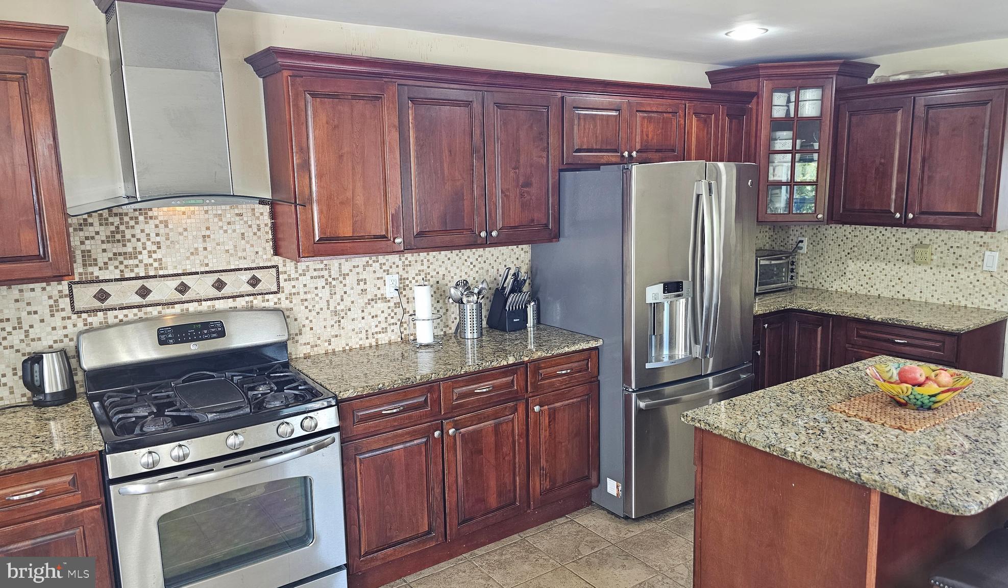 62 Ashley Road Edison, NJ 08817 - Photo 13 of 52