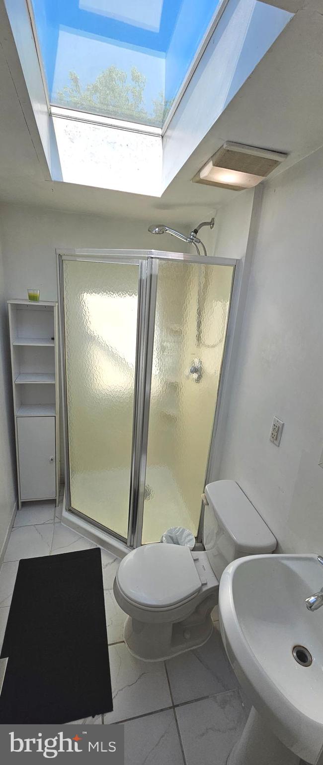 62 Ashley Road Edison, NJ 08817 - Photo 36 of 52 BATHROOM 2 (UPSTAIRS)