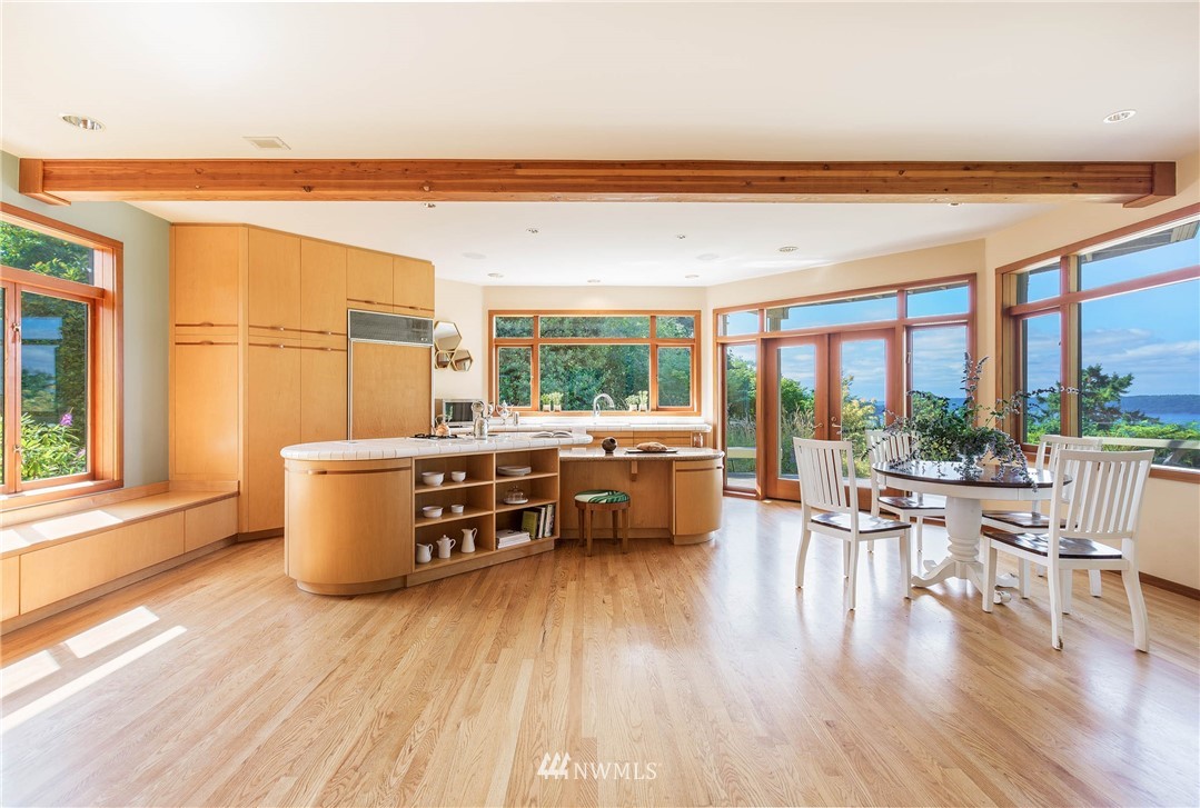 18937 Robinwood Road Southwest Vashon, WA 98070 - Photo 12 of 25 Gallery Image 12