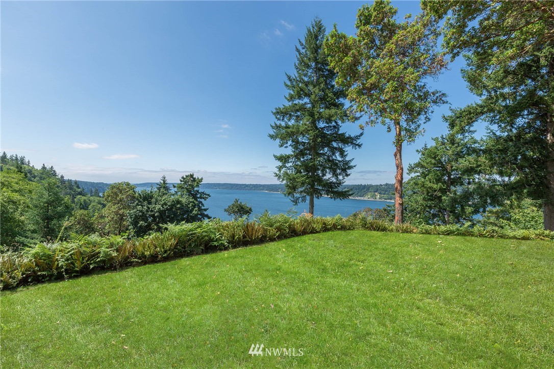 18937 Robinwood Road Southwest Vashon, WA 98070 - Photo 4 of 25 Gallery Image 4