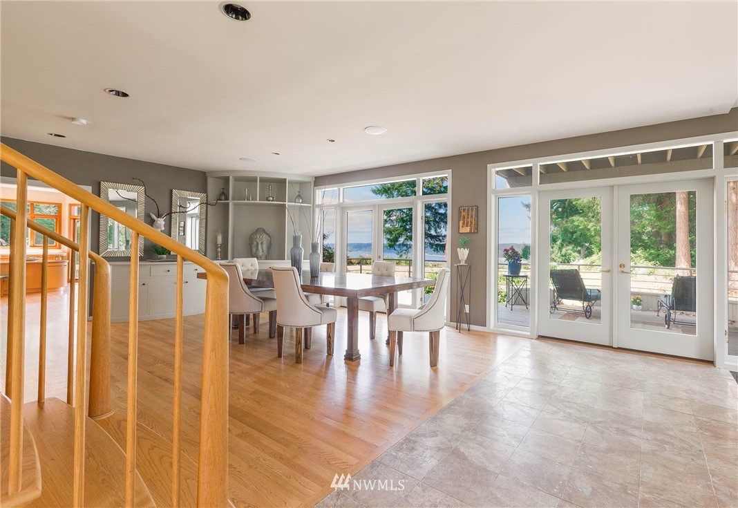 18937 Robinwood Road Southwest Vashon, WA 98070 - Photo 8 of 25 Gallery Image 8