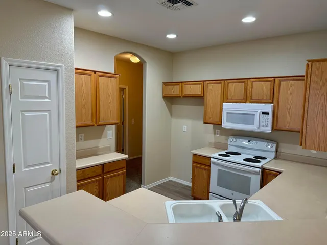 $2,196 | 3783 East Woodside Way, Gilbert, AZ 85297