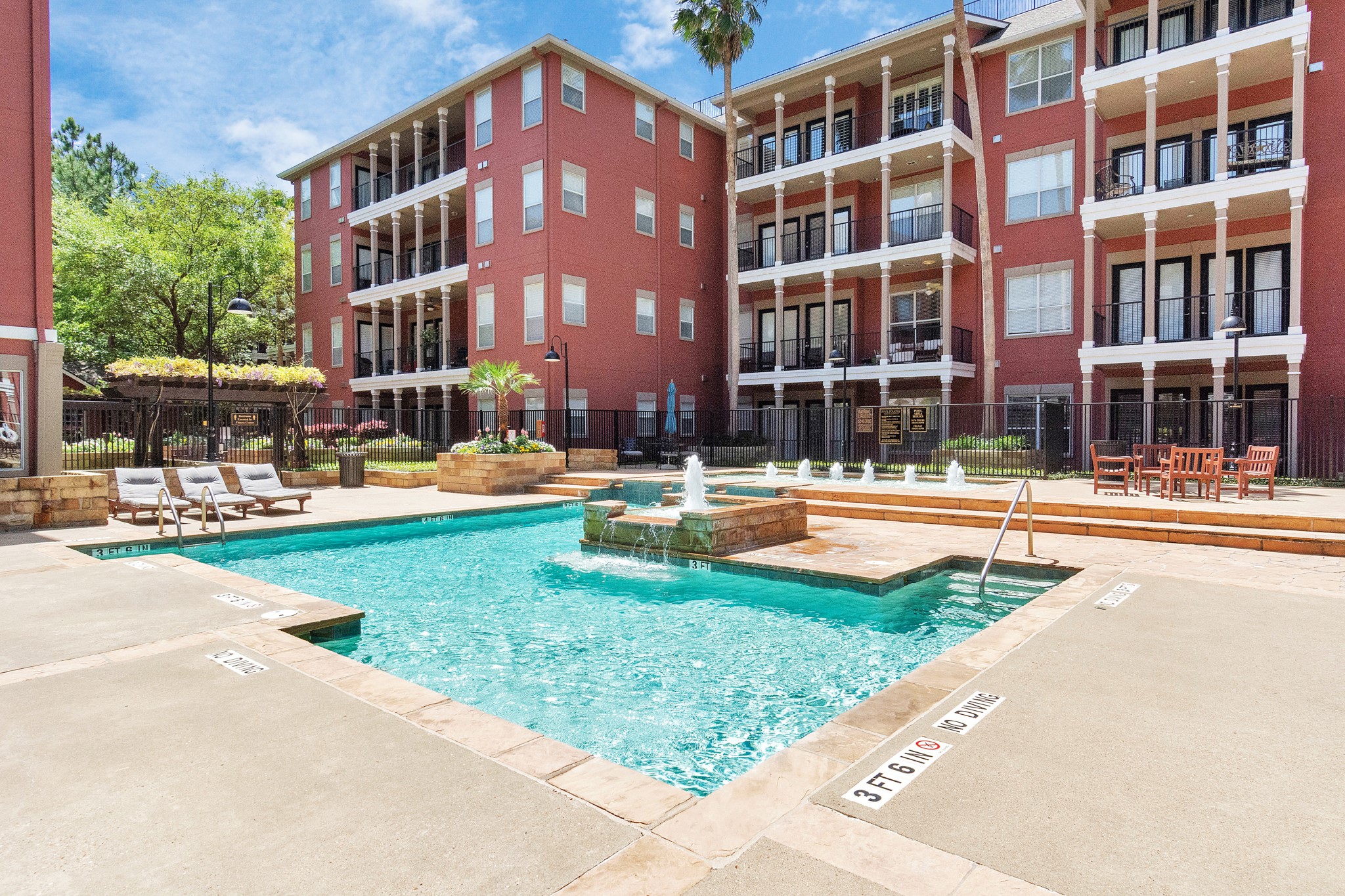 2400 McCue Road, Unit 333 Houston, TX 77056 - Photo 50 of 50 a building view with outdoor space