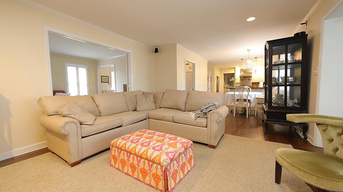 717 Compton Road Raleigh, NC 27609 - Photo 3 of 38 Photo 3