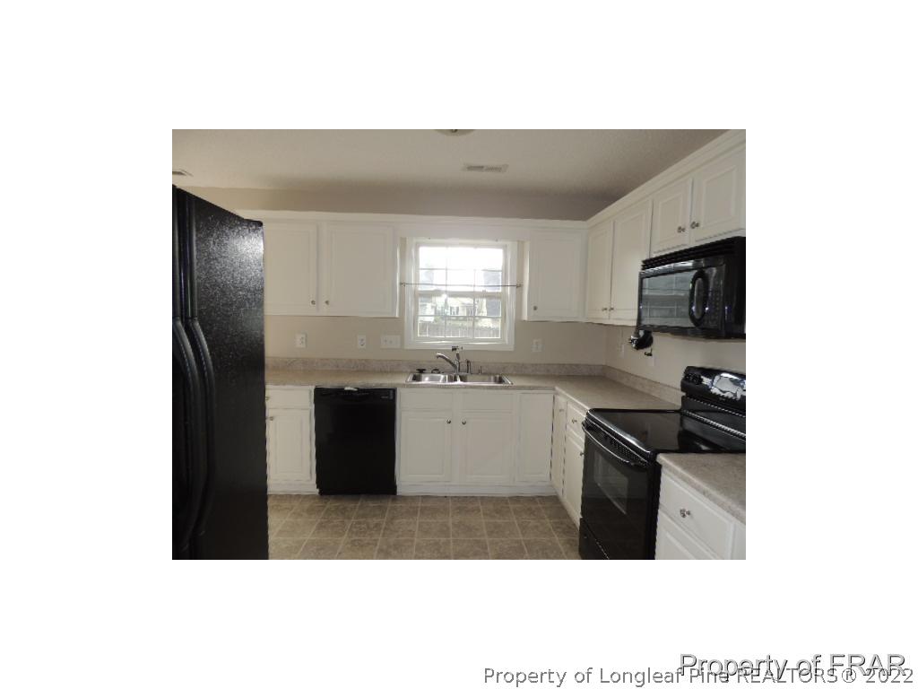 917 Bramblegate Road Hope Mills, NC 28348 - Photo 6 of 18 Gallery Image 6