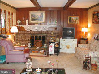 89 Signal Hill Road Holland, PA 18966 - Photo 4 of 6 Gallery Image 4