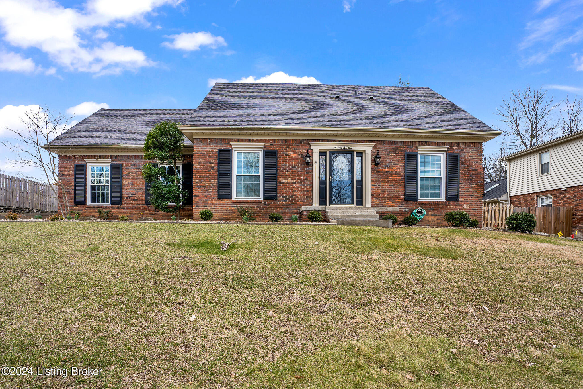 7210 Edcoe Road Louisville, KY 40228 - Photo 1 of 61 DSC03175