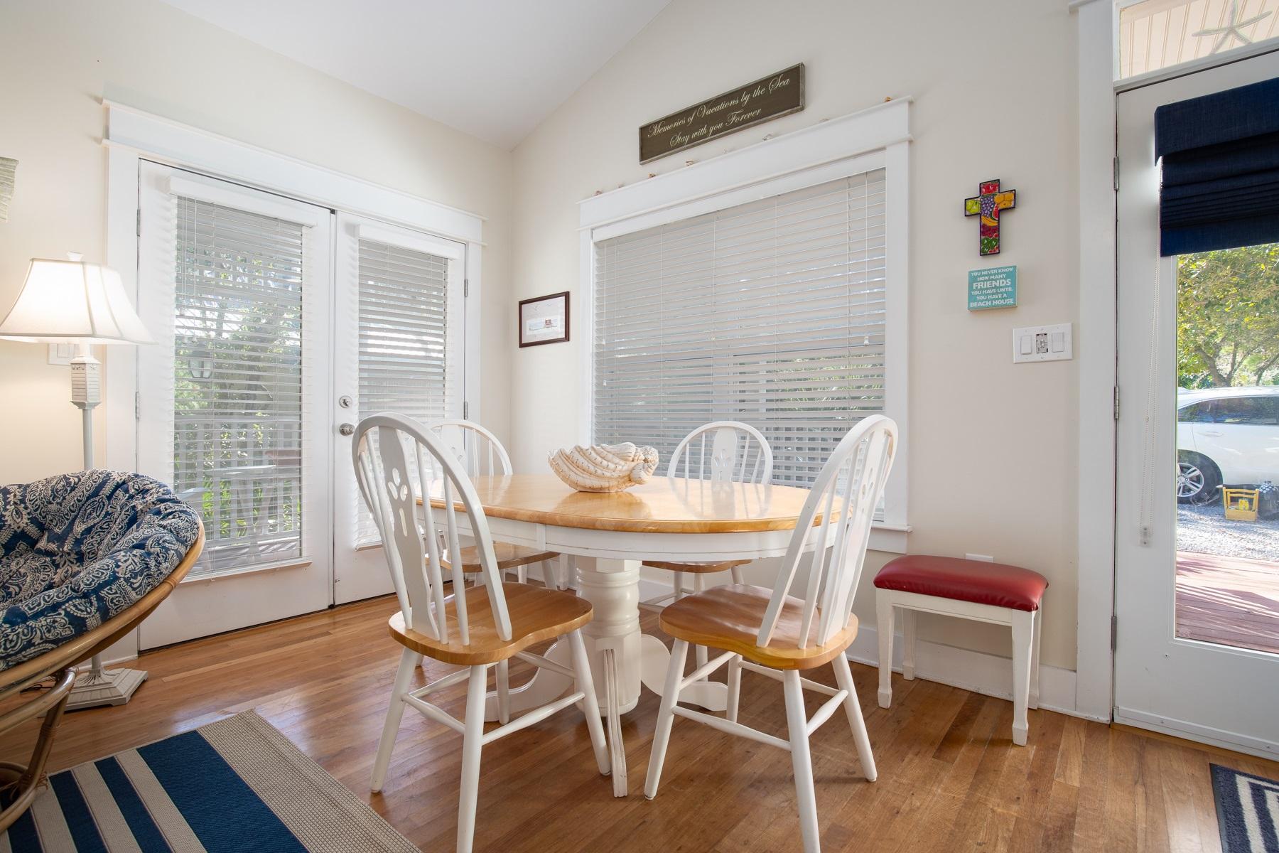 32 Forest Street Santa Rosa Beach, FL 32459 - Photo 4 of 13 Dining Area